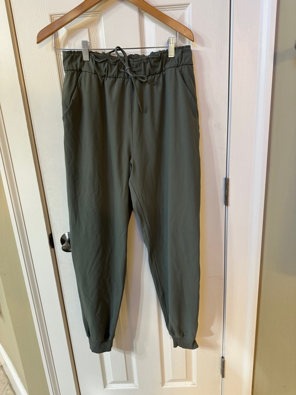 LULULEMON Stretch High Rise Jogger Pants W5DQDS Drawstring Pockets Green Size 8